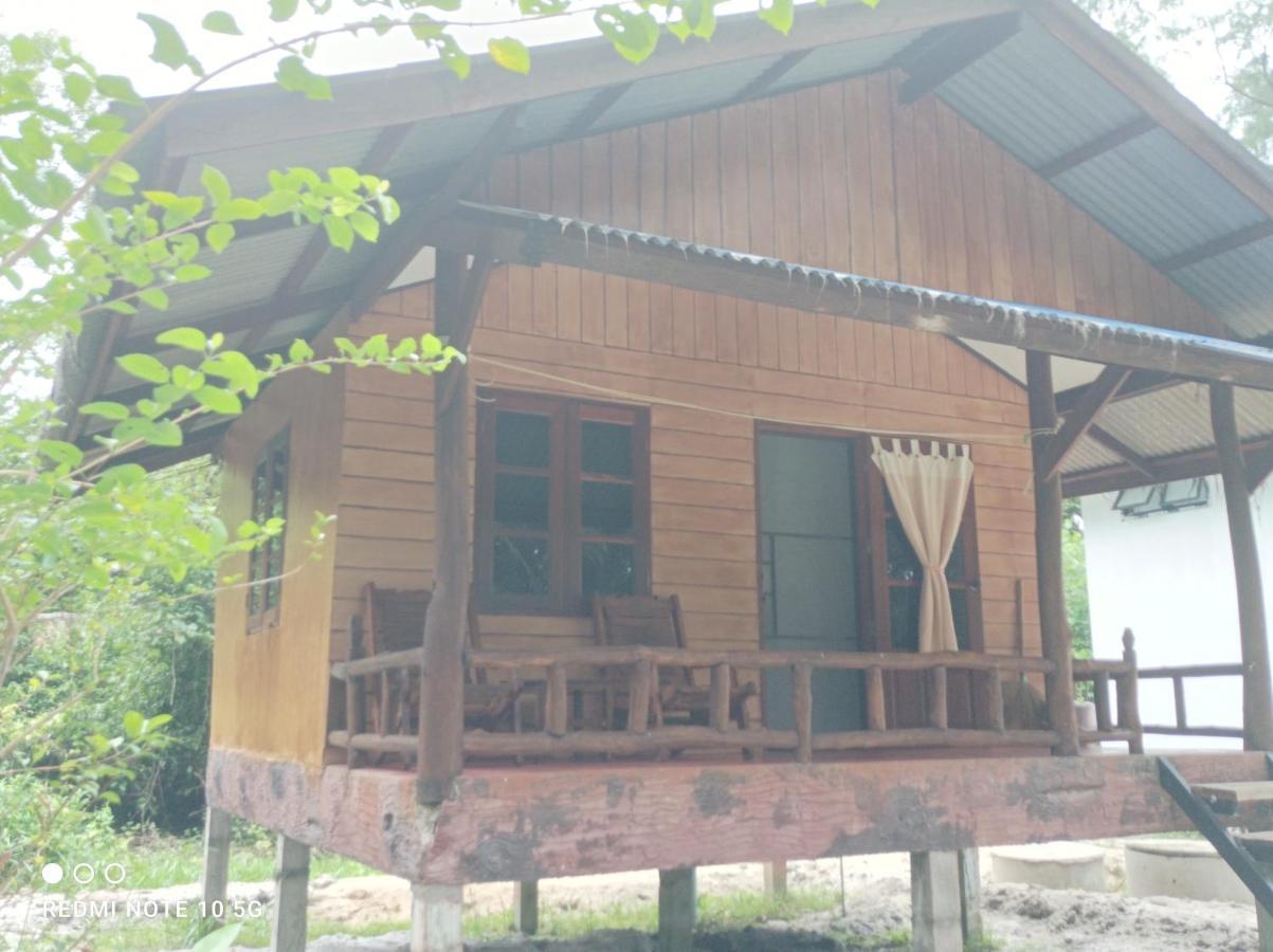 Payam Cabana Koh Phayam Quarto foto